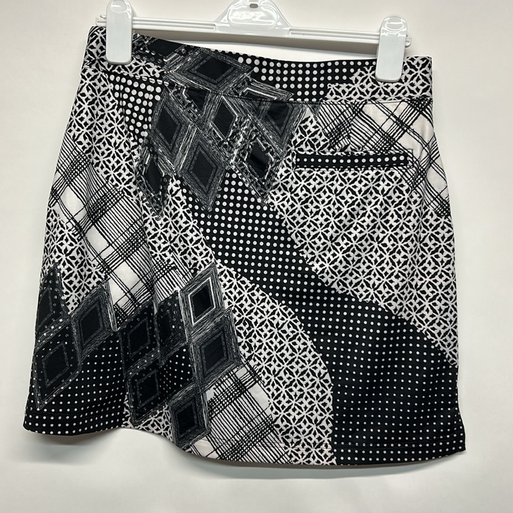 Callaway medium new with tags, black and white skirt - Picture 2 of 4